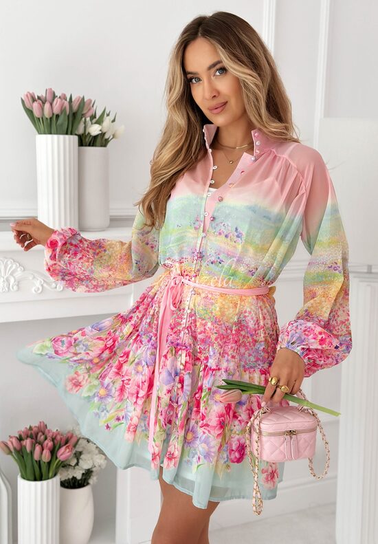 Elegantiška gėlėta suknelė